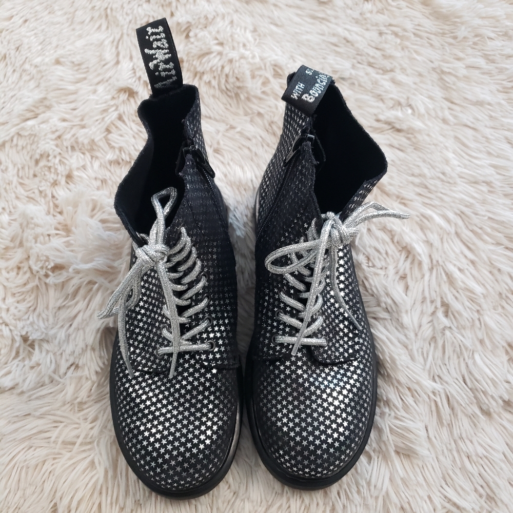 Dr. Martens new without Box size 5 Ladies  1460 Pascal Boot star boots - Picture 15 of 16